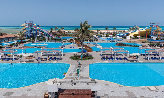 Al Ahyaa Hotel | SUNRISE Alora Aqua Park Resort