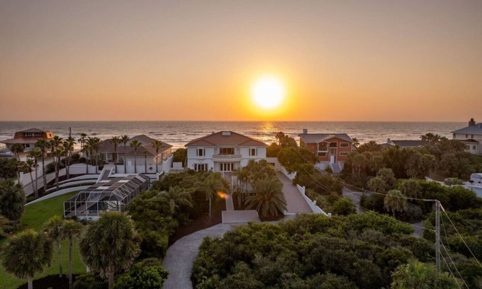 Crescent Beach Casa | 🌅 Sunrise at the Beach | Luxury Oceanfront Escape