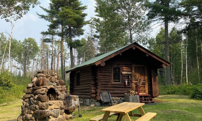Isabella Casa | Sunrise Cabin - Secluded Rustic Retreat