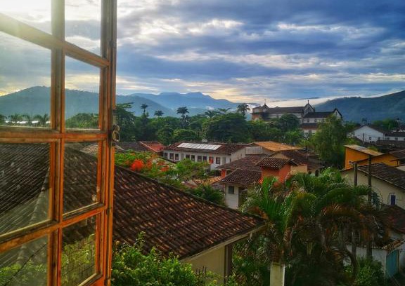 Pontal Cama Y Desayuno | SunriseBelaVista Pousada e Flats