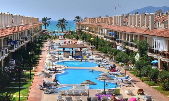 Ciftlik Apartamento | Sunset Beach Club Lebrentals One Bedroom Apart Beachfront Property
