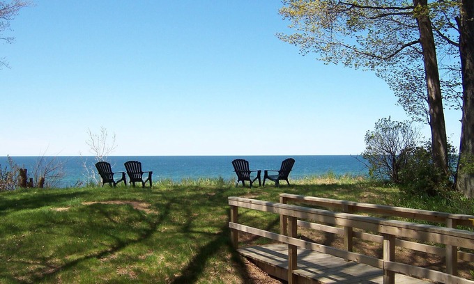 Holland Casa | Sunset Evenings with Unbelievable View of Lake Michigan with a Private Beach