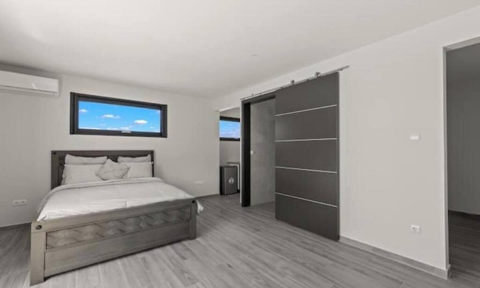 Lagun Apartamento | Sunset Oceanview Studio with Pool