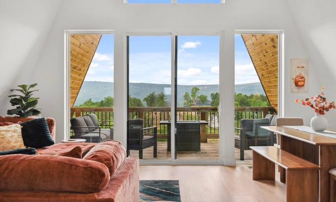 Chattanooga Valley Cabina | Sunset Peak | Stylish A-Frame Cabin | Mtn Views!