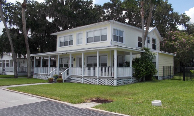 Port Richey Casa | Grande, de lujo, casa frente al mar con todas las comodidades. Dormirán 12