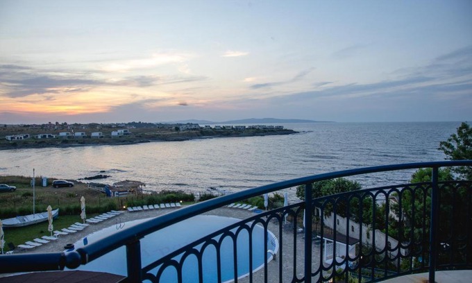 Tsarevo Apartamento | Sunset Vibes in Arapya - Breathtaking Views and Pool - by Flаt Manаger