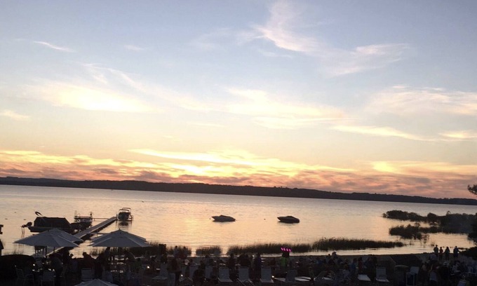 Acme Condominio | Sunset View Studio Condo The Shores 5587