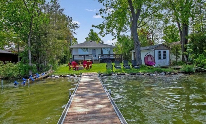 Scugog Cabaña | Sunsets on Scugog - Three Bedroom Cottage, Sleeps 8
