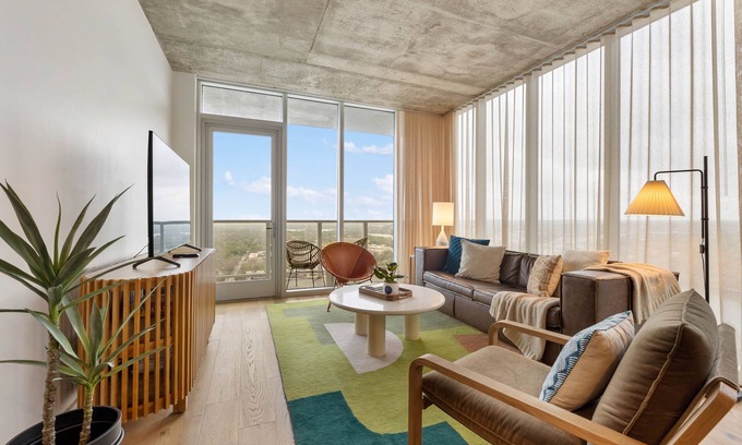 Rainey Street Historic District Condominio | Sunshine Condo in Downtown Austin