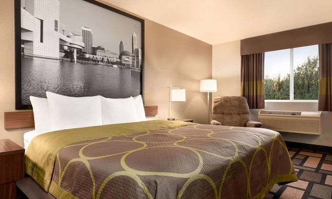 Uniontown Hotel | Super 8 by Wyndham Akron S/Green/Uniontown OH