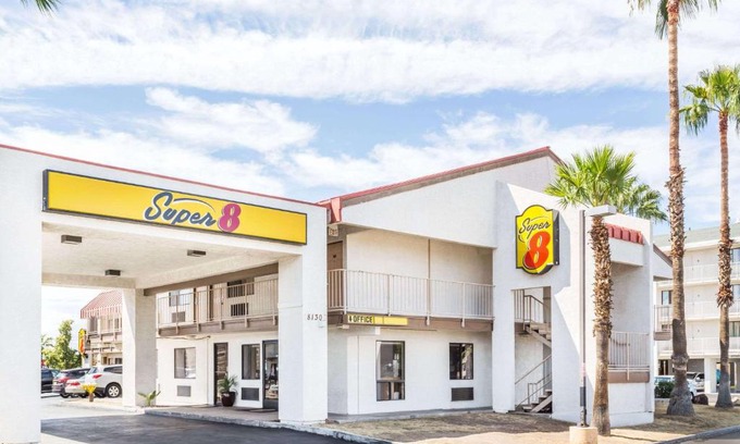 North Mountain Hotel | Super 8 by Wyndham Phoenix Metro North
