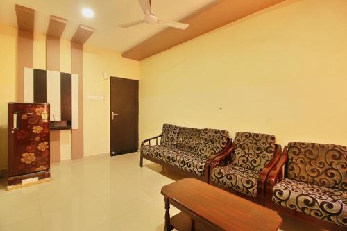 RS Puram Hotel | Super Capital O Rj Grand