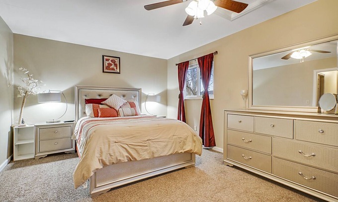 Madison Heights Casa | Súper linda y bonita casa tuya en Madison Hts, MI