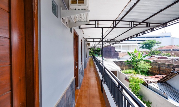 Laweyan Hotel | Super OYO 2803 Orchid House