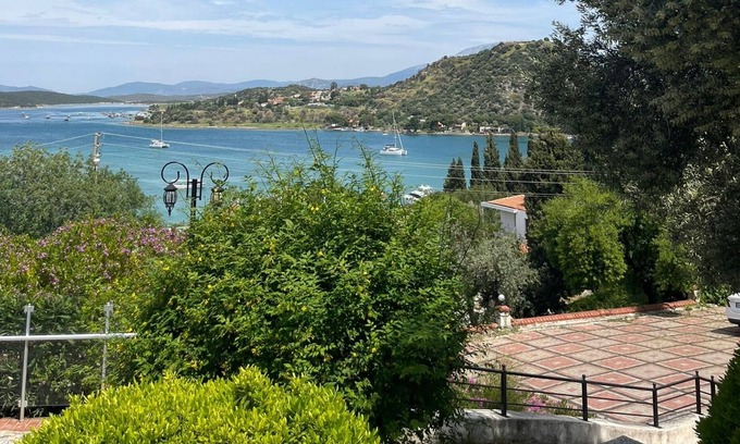 Ildır Koyu Apartamento | Superb Flat with Shared Pool in Cesme