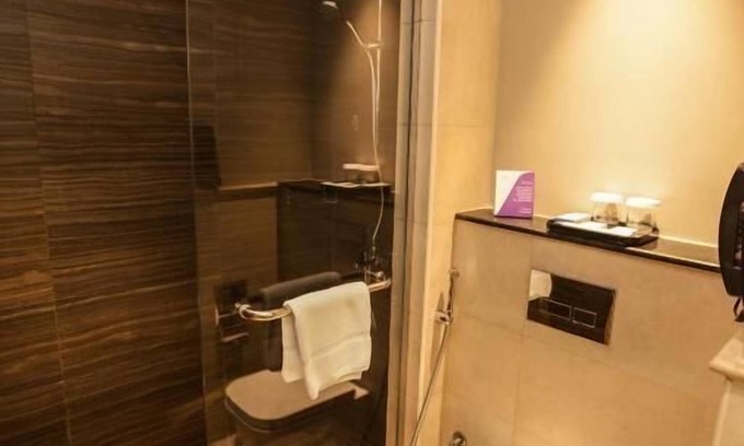 Garhoud Casa | Superior Room Near Sport Links LLC - Gym Equipment