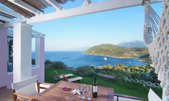Kerveli Apartamento | Superior Sea View Villa for 3 in Kerveli