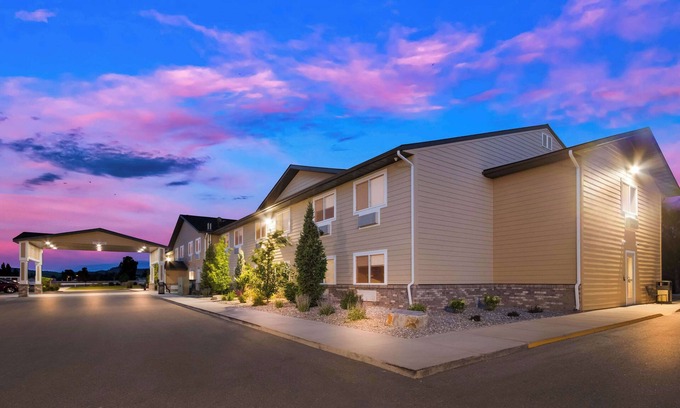 Rexburg Hotel | SureStay Plus Hotel by Best Western Rexburg