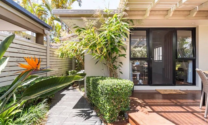 Southport Villa | Surfers Regatta Waters - Amantes de las mascotas