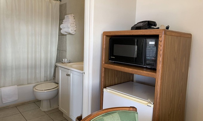 Ottawa Hotel | Surrey Motel