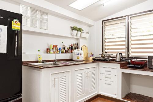 Samsen Nok Villa | Suttisan 地铁口二层独栋花园别墅 五卧室三卫