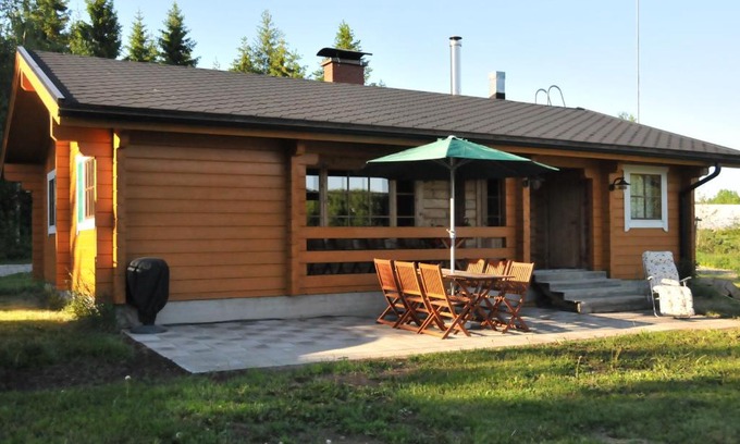 Tuusniemi Villa | Suvaksen Helmi