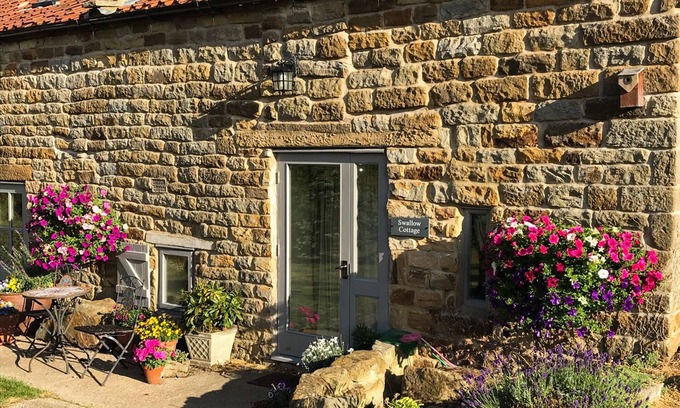 Staintondale Cabaña | Swallow Cottage