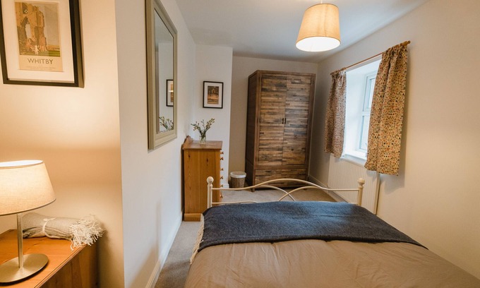 Marsden Casa | Casa-Rural-Baño Privado-vista al canal-Swan Cottage