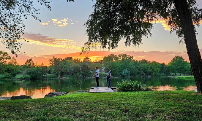 Greenwich Casa | Swan Shores - Lakefront home in Wichita
