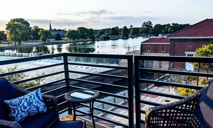 Waverly Apartamento | Swanky Downtown Loft