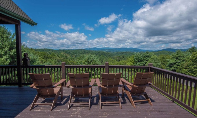 Piney Creek Cabina | Sweeping Mountain Views | Wraparound Decks | Cloud Rise