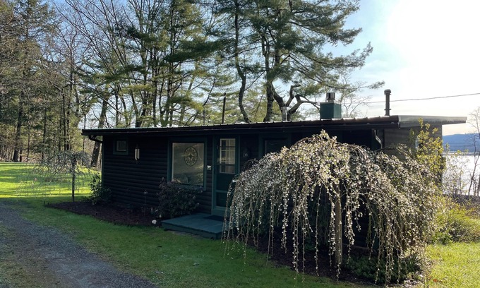 Cooperstown - Otsego Lake Cabaña | Sweet 1 Bedroom Bungalow - Otsego Lake