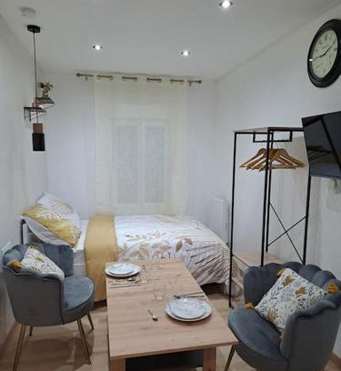 Oasis - Maroc Apartamento | Sweet/Circuit 24h/Moto GP/Antares/Oasis - centre des expositions/Boulerie Jump