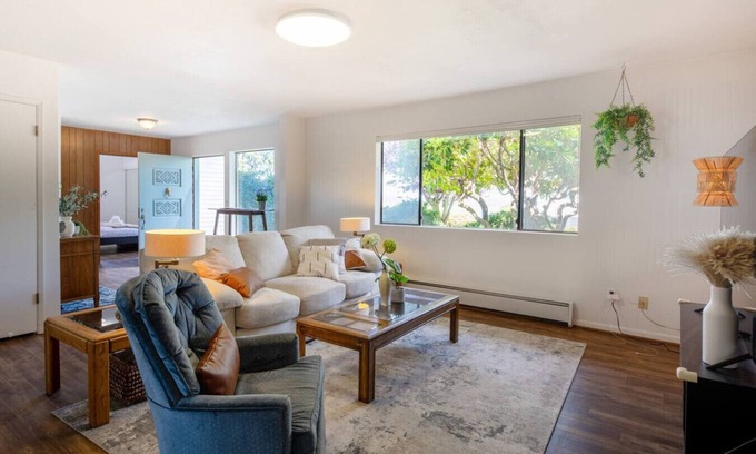 Oak Harbor Casa | Sweet Lower Unit w/ Amazing view @Whidbey Island