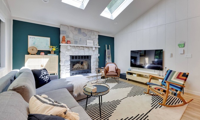 Gouldsboro Cabina | 'Sweetfern' Gouldsboro Cabin: Deck + Lake Access