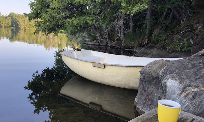 Ormsby Cabina | Swim, Play, Fish at this Beautiful, Private Cabin on the Lake.