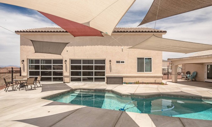 Sunridge Estates Casa | HERMOSA CASA DE ALQUILER DE VACACIONES, (3457) 1977 SF, 3 BD, 2 Baños