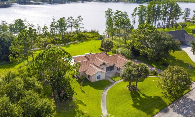 Groveland Casa | SWISS 101 - Lago Olsen