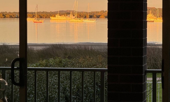 Taren Point Casa | Sydney Waterfront Beach House