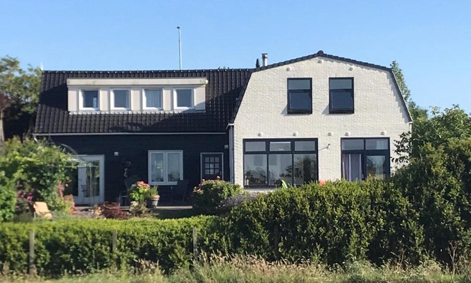 Zonnemaire Apartamento | T Huuske tuinappartement met fantastisch uitzicht, nabij Zee