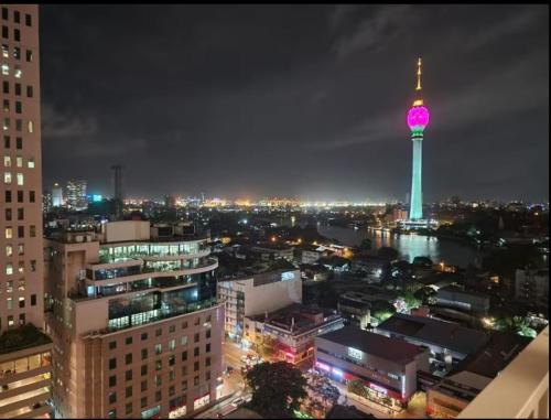 Ibbanwala Apartamento | T&T Trizen Luxury 2BR Apartment in 35th floor Colombo, Sri Lanka