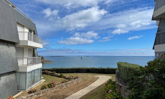 Cotes d'Armor Apartamento | T2 apartment with breathtaking sea view - St-Quay-Portrieux