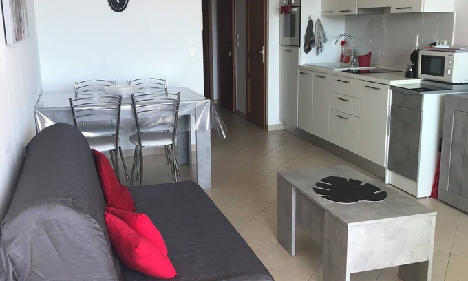 L'Ile-Rousse Apartamento | T2 in new residence, fully equipped + air conditioning/wifi and parking