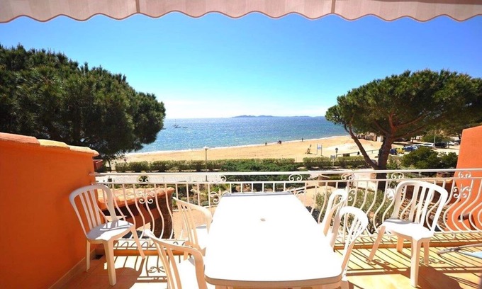 La Londe-les-Maures Apartamento | APARTAMENTO T3 *** a 10 metros de la playa con vista al mar y piscina climatizada (8)