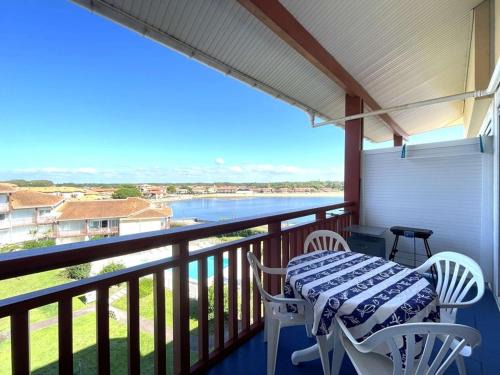 Vieux-Boucau-les-Bains Apartamento | T3 Duplex avec Terrasse, Piscine et Parking à Vieux-Boucau - FR-1-379-115