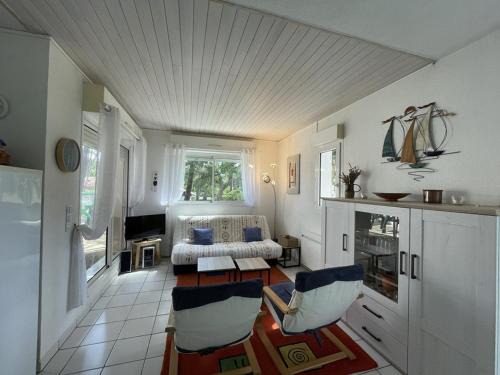 Soustons Apartamento | T3 Duplex avec Piscine, Tennis, Parking et Terrasse à Soustons - FR-1-379-78