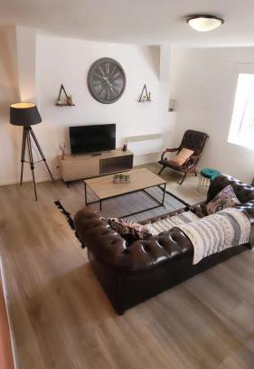 Neris-les-Bains Apartamento | T3 rénové en face des Thermes