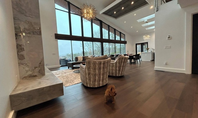 Marion Casa | Table Rock Sanctuary: Where Mountain Luxury Meets Nature's Embrace