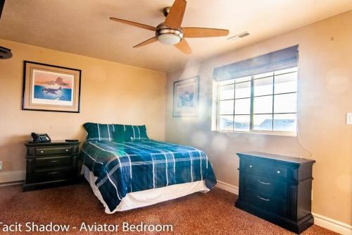 Parowan Apartamento | Tacit Shadow Resort Aviator Queen Suite, Gym, Coffee Bar, Hot-Tub, Free Laundry, Food Available