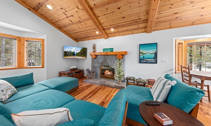 Tahoe Pines Casa | Tahoe Grand Luxury West Shore - Pet Friendly + Hot Tub Walk to Beach!